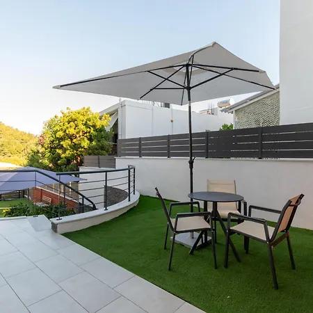 Olitenia Apartahotel