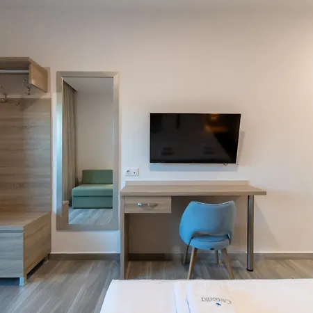 Apartahotel Olitenia *
