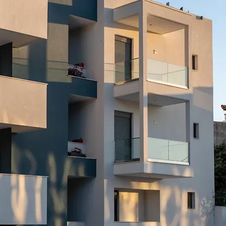 Olitenia Aparthotel