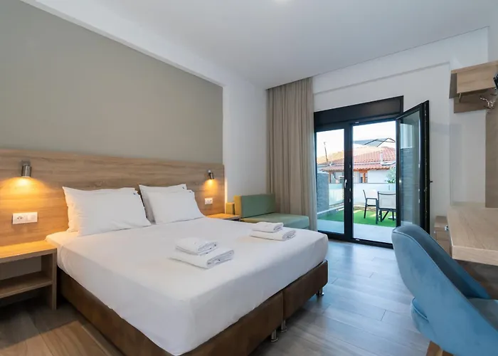 Olitenia Aparthotel Neos Marmaras