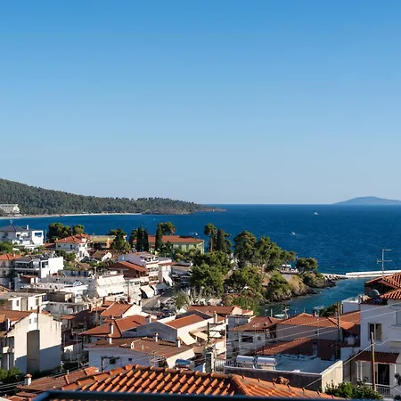 Olitenia نيوس مارماراس