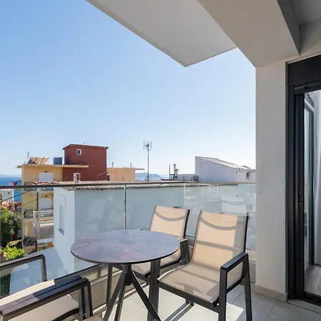 Olitenia * نيوس مارماراس